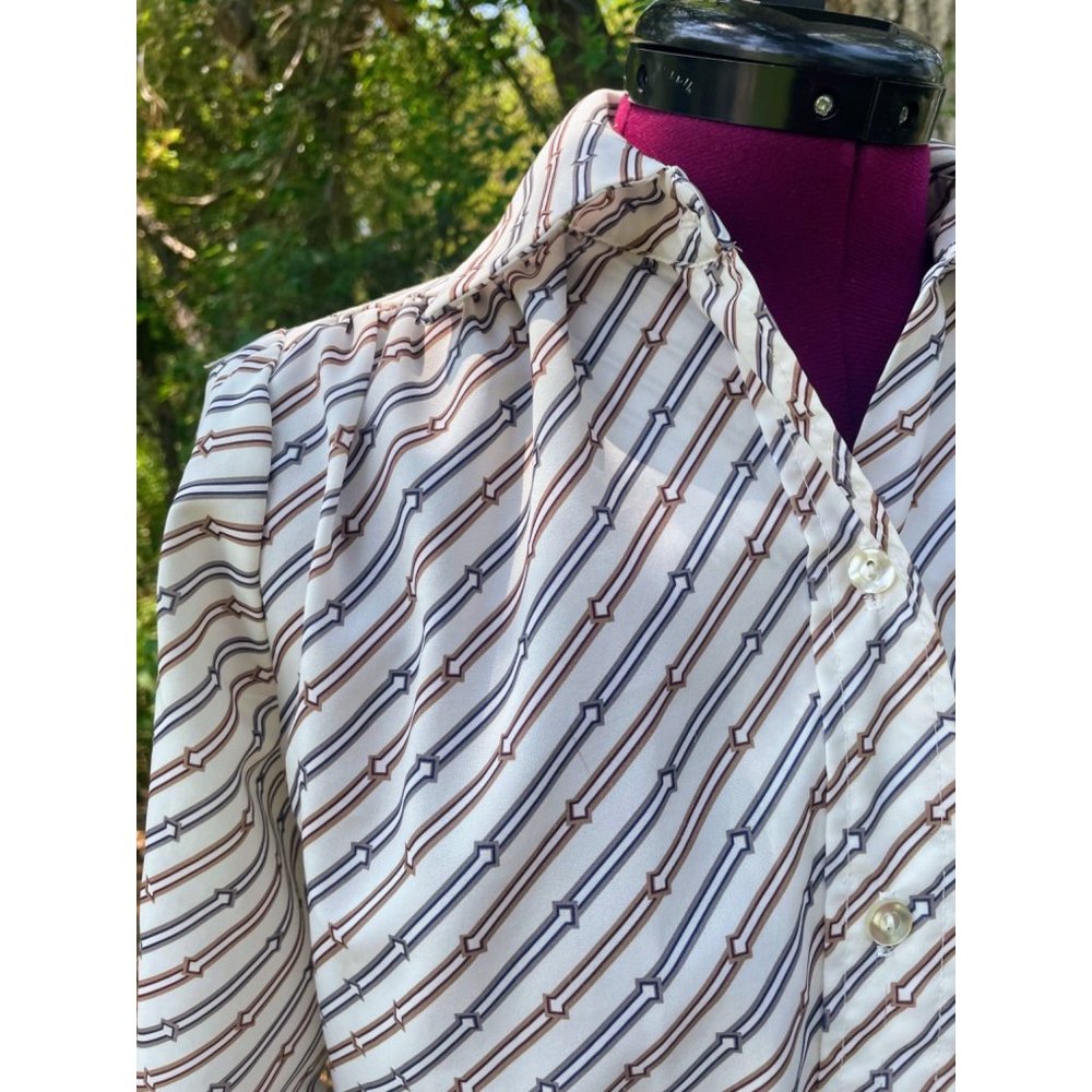 Vintage 1970s Button womens Blouse Abstract Arrow Print MOD - Picture 11 of 16